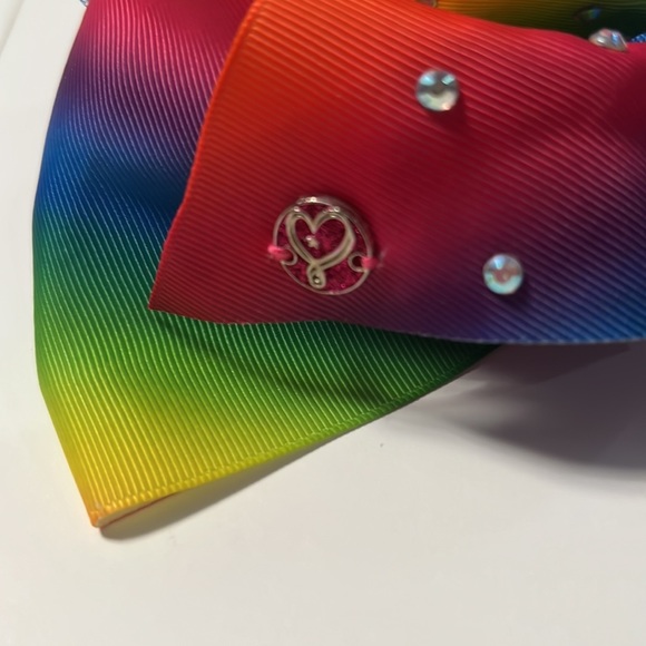 Bow - Picture 2 of 4